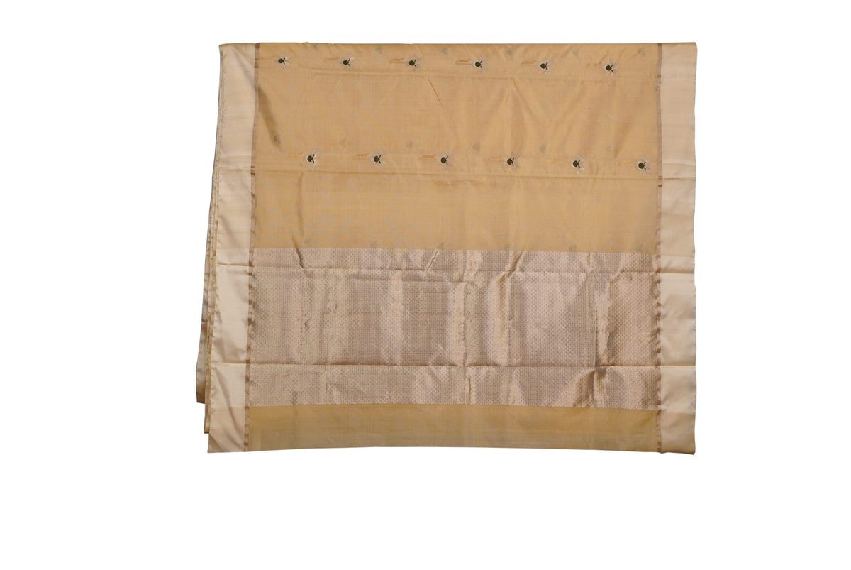Beige silk image