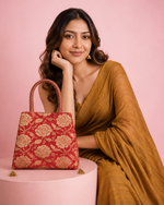Load image into Gallery viewer, Shagna Red (T)