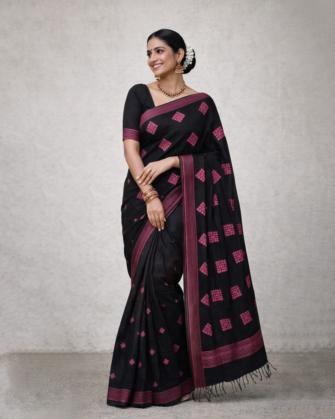 Bavaan buti black