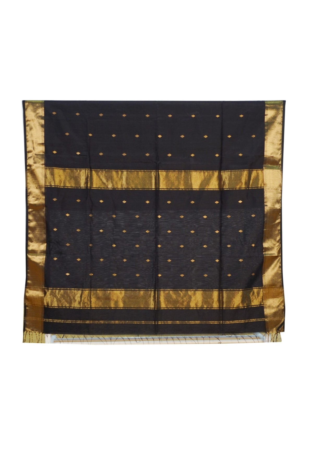 Black buti maheshwari   image