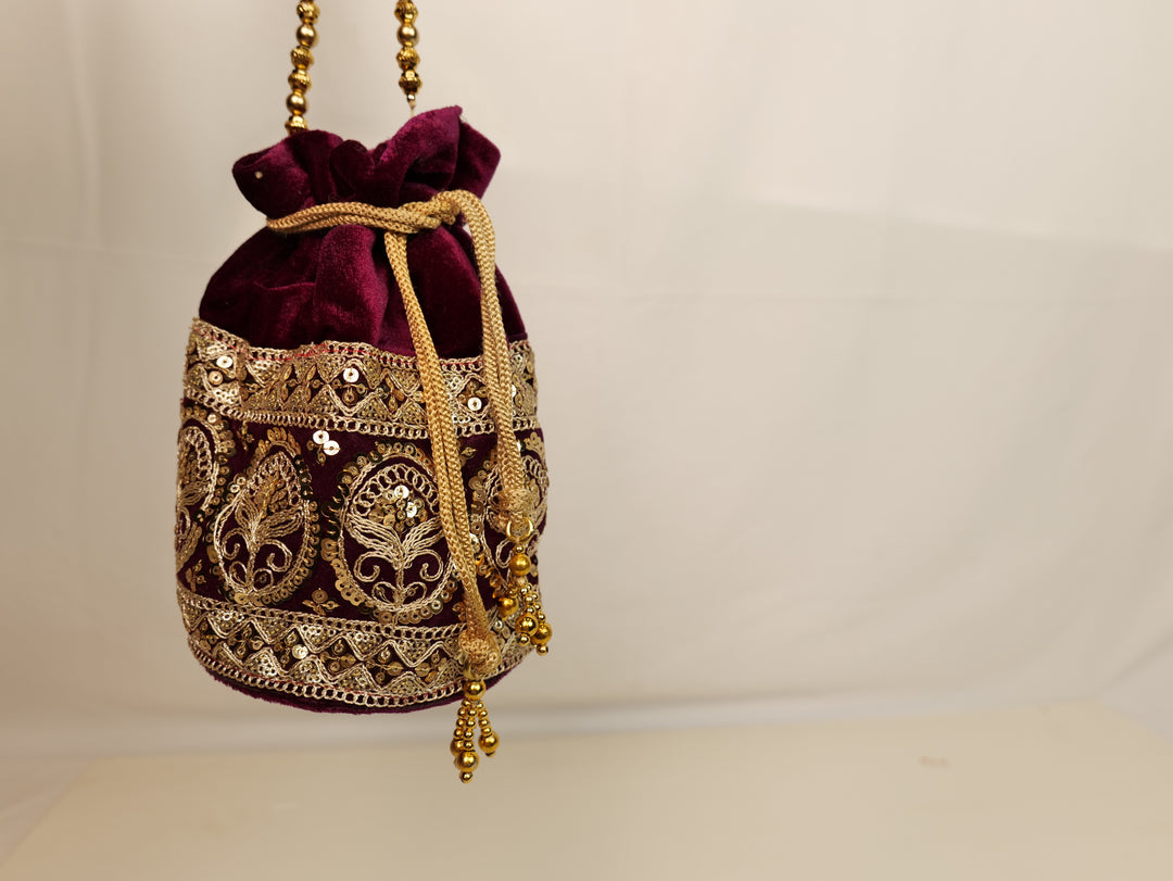 Aristrocrat Potli